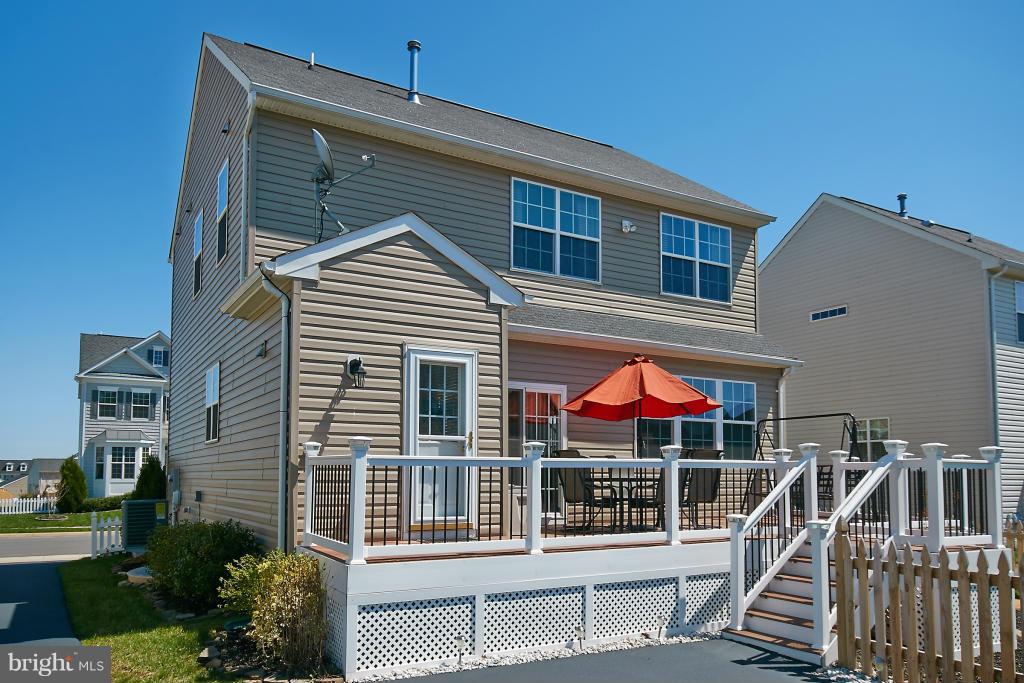 14362 Broadwinged Drive Gainesville, VA 20155 - Photo 23 of 30 Exterior (Rear)