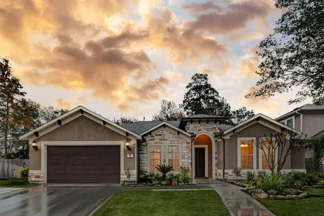 $585,000 | 28986 Twisted Oak Drive, Shenandoah, TX 77381