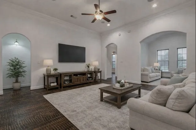 $585,000 | 28986 Twisted Oak Drive, Shenandoah, TX 77381