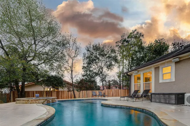 $585,000 | 28986 Twisted Oak Drive, Shenandoah, TX 77381