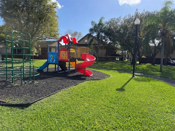 $2,200 | 11289 Southwest 88th Street, Unit 214L, Miami, FL 33176