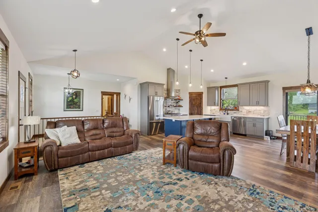 $624,900 | 1706 57th Avenue, Hammond, WI 54015