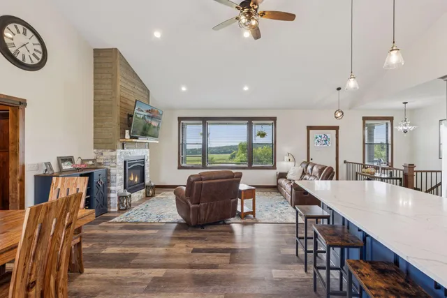 $624,900 | 1706 57th Avenue, Hammond, WI 54015