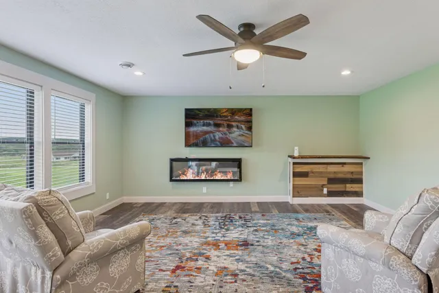 $624,900 | 1706 57th Avenue, Hammond, WI 54015