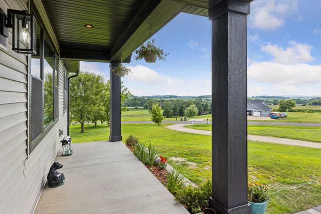 $624,900 | 1706 57th Avenue, Hammond, WI 54015