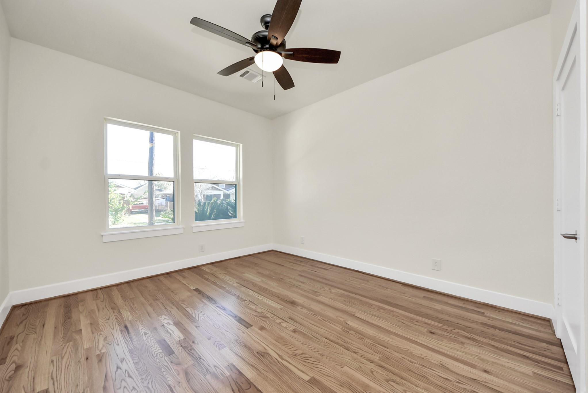 122 Sidney Street Houston, TX 77003 - Photo 10 of 17 bedroom 1