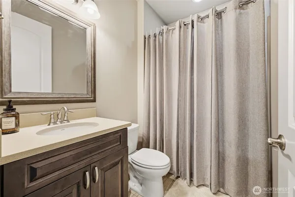 $1,225,000 | 3907 14th Avenue Southeast, Puyallup, WA 98372