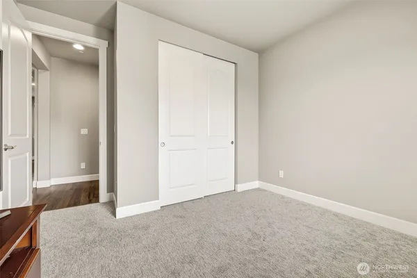 $1,225,000 | 3907 14th Avenue Southeast, Puyallup, WA 98372