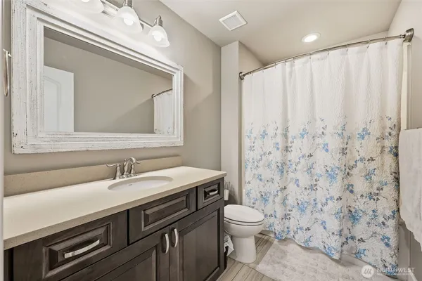 $1,225,000 | 3907 14th Avenue Southeast, Puyallup, WA 98372