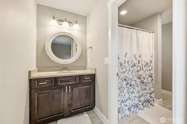 $1,225,000 | 3907 14th Avenue Southeast, Puyallup, WA 98372