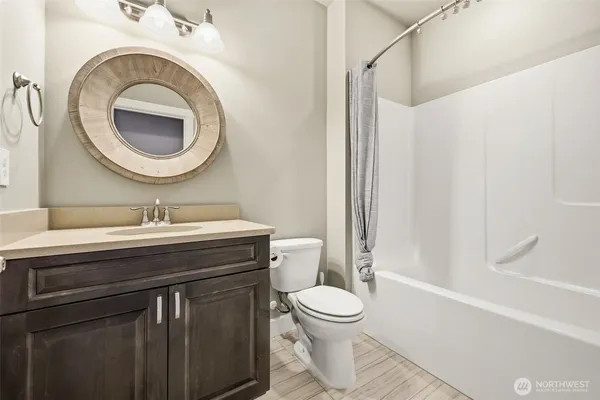 $1,225,000 | 3907 14th Avenue Southeast, Puyallup, WA 98372