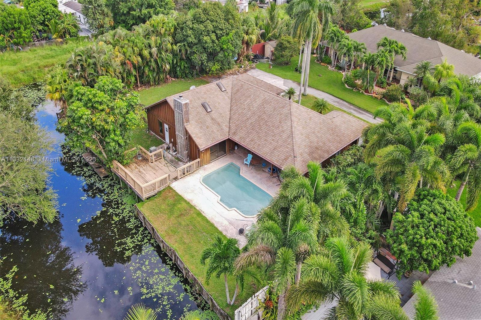 6515 Riparian Road Lake Worth, FL 33462 - Photo 9 of 10 Gallery Image 9
