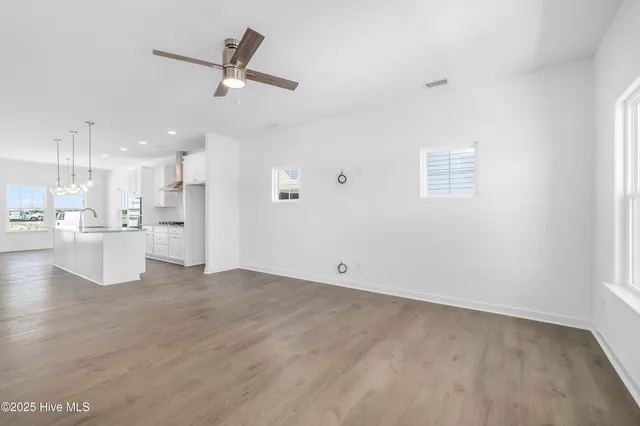 $509,900 | 307 Iris Circle, Moyock, NC 27958