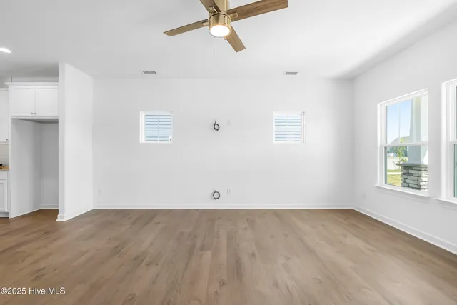 $509,900 | 307 Iris Circle, Moyock, NC 27958