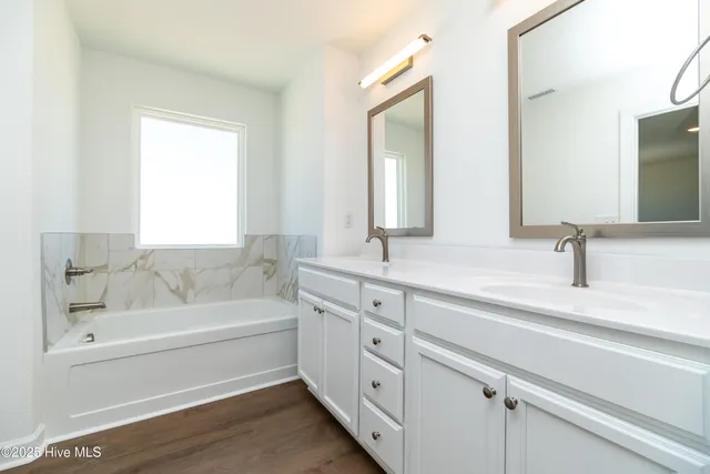 $509,900 | 307 Iris Circle, Moyock, NC 27958