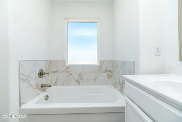 $509,900 | 307 Iris Circle, Moyock, NC 27958