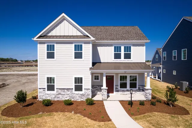 $509,900 | 307 Iris Circle, Moyock, NC 27958