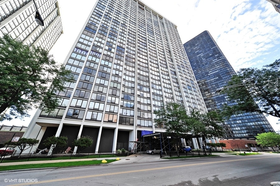 5445 North Sheridan Road, Unit 510 Chicago, IL 60640 - Photo 1 of 14