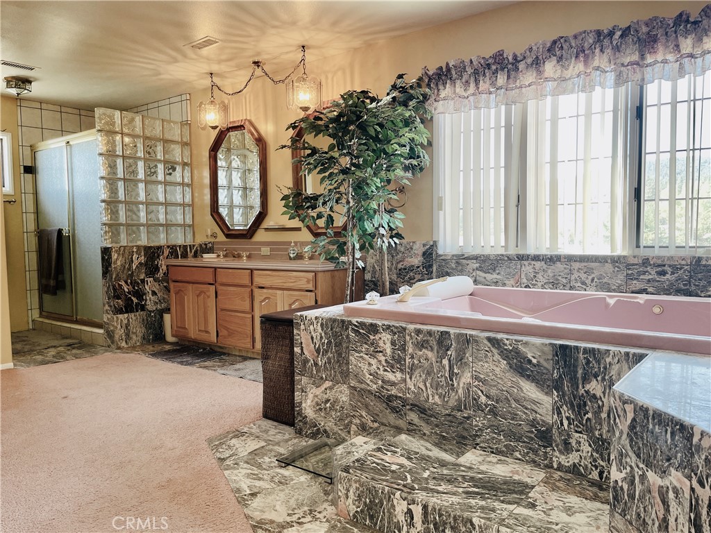 10500 Steinhoff Road Frazier Park, CA 93225 - Photo 43 of 75 Master Bath with Jetted Tub