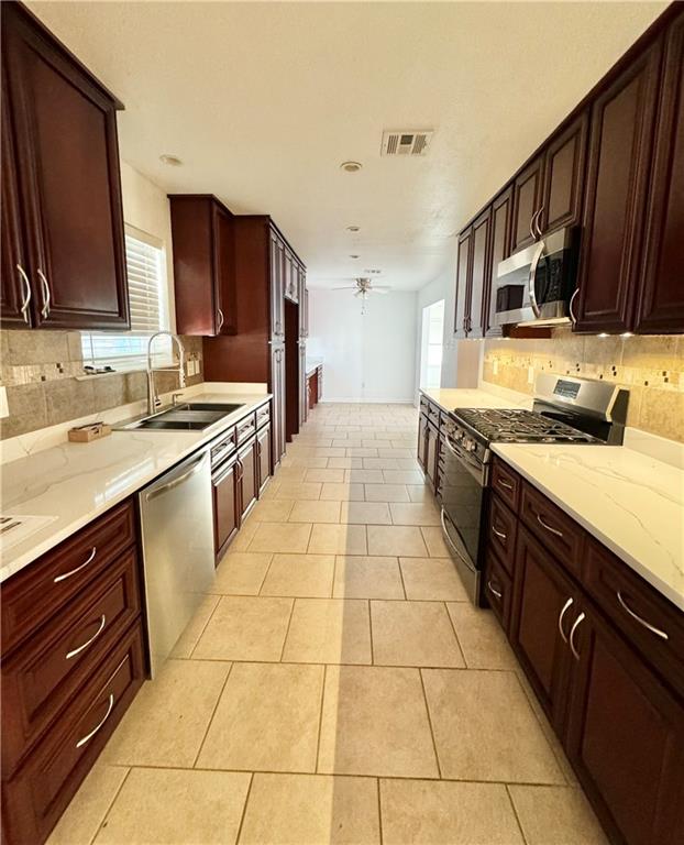 214 Devon Road Laplace, LA 70068 - Photo 2 of 25 Gallery Image 2