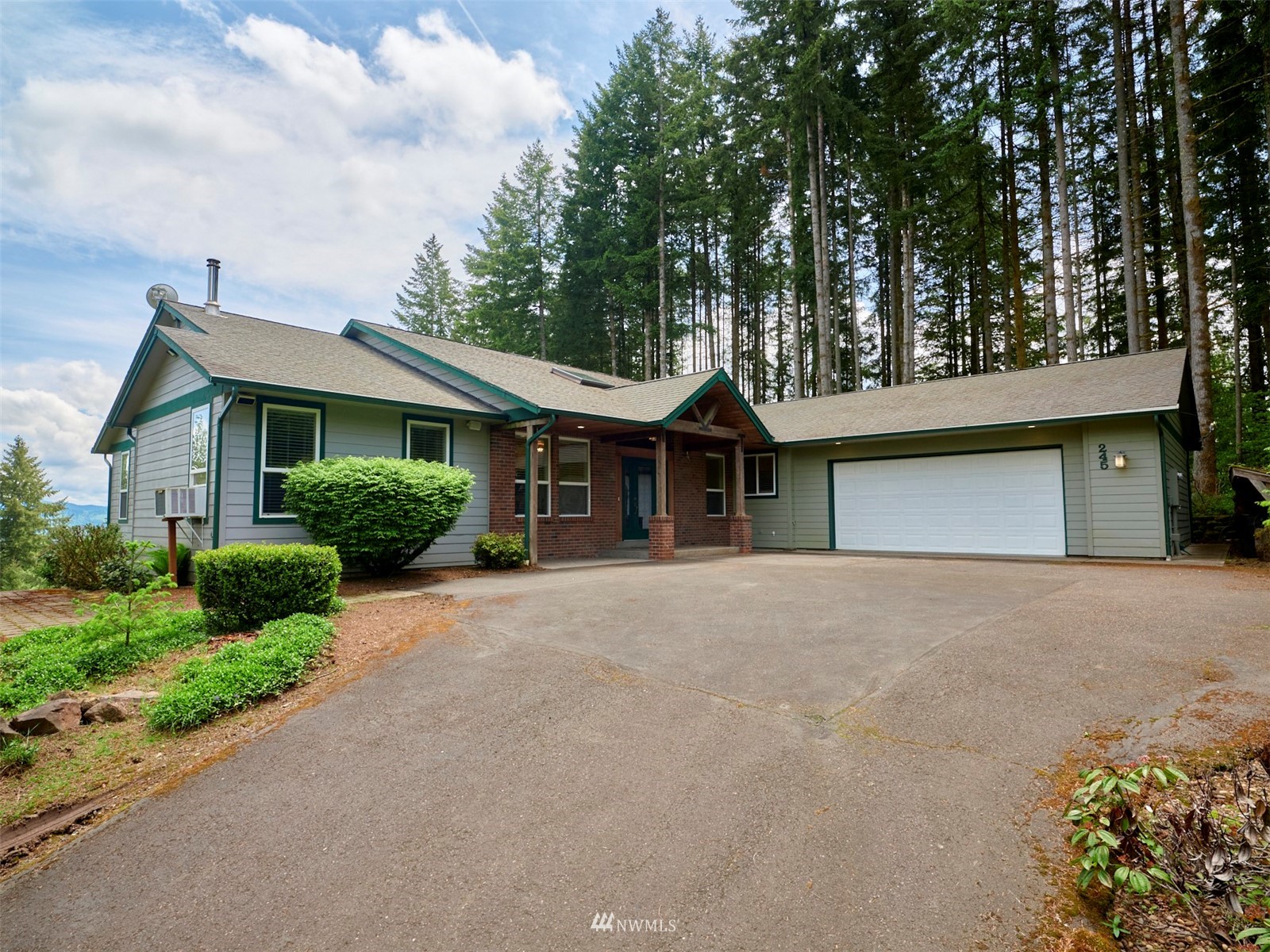 245 Wieri Road Woodland, WA 98674 - Photo 4 of 33 Gallery Image 4