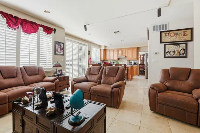 $1,200,000 | 946 Martiri Court, Gilroy, CA 95020