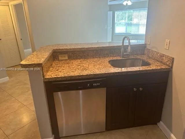 a close view of sink and tap