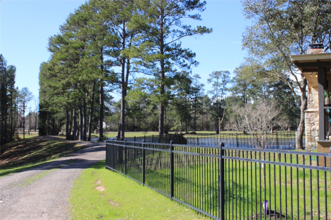 28335 Riley Road Waller, TX 77484 - Photo 2 of 20 Driveway entering property
