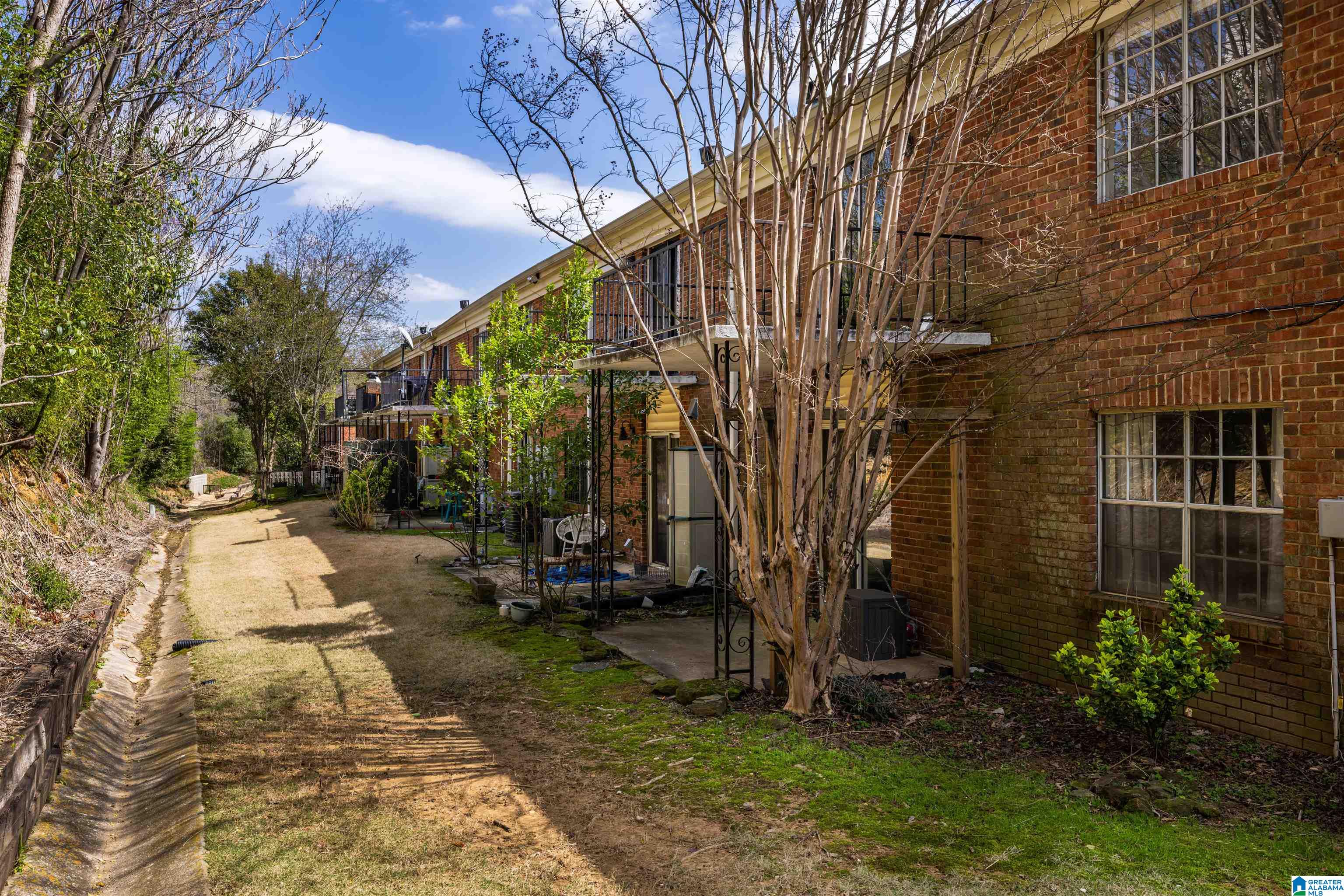 3433 Sandner Court, Unit A Birmingham, AL 35209 - Photo 32 of 33