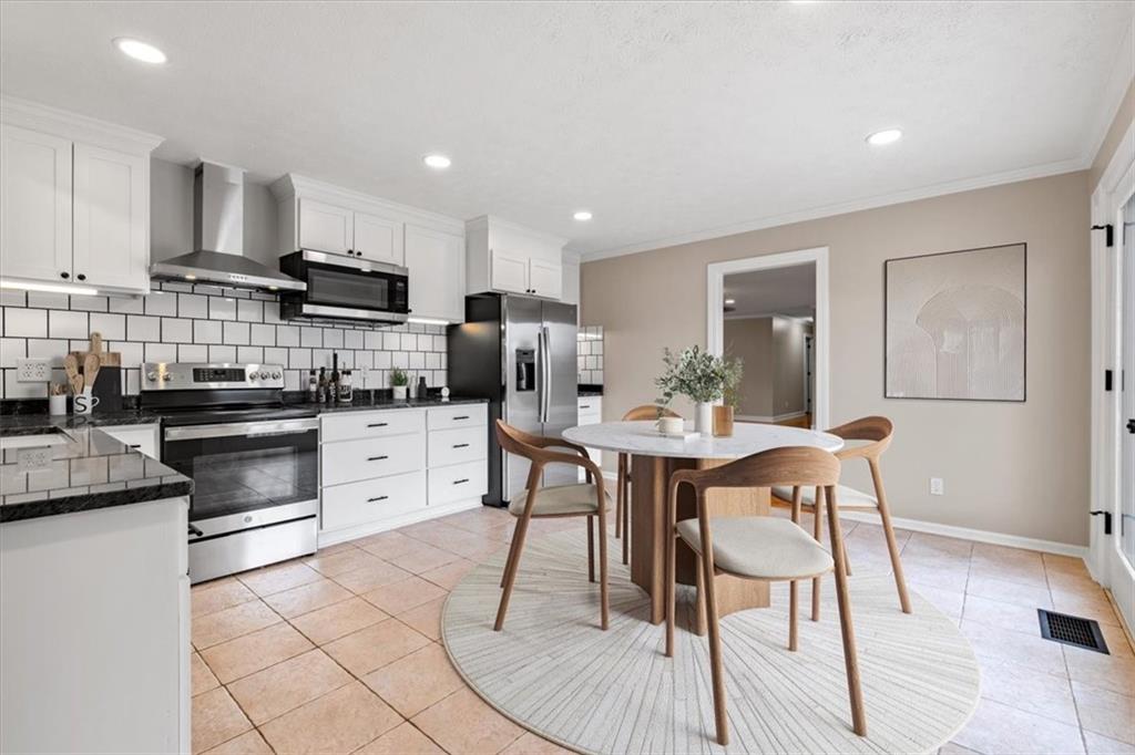 306 Ervin Coker Road Northeast Rome, GA 30161 - Photo 8 of 38