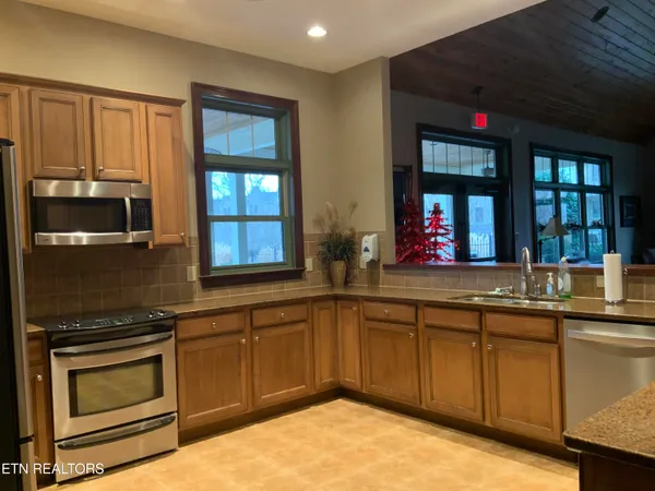 $549,000 | 408 Waterside Circle, Unit 4, Andersonville, TN 37705