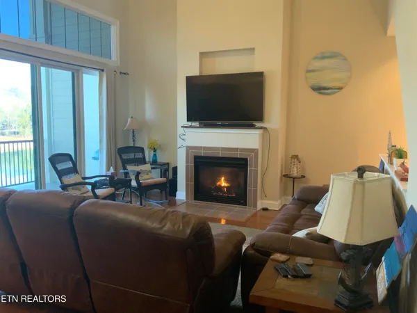 $549,000 | 408 Waterside Circle, Unit 4, Andersonville, TN 37705