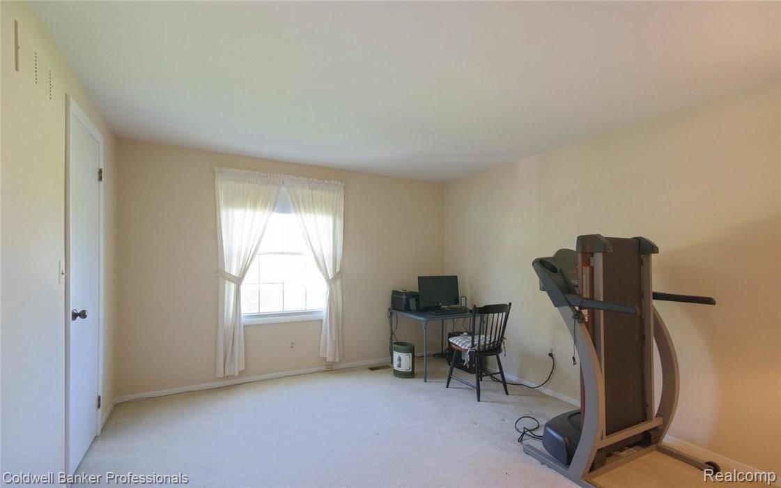 35846 Congress Road Farmington, MI 48335 - Photo 26 of 30 19.jpg