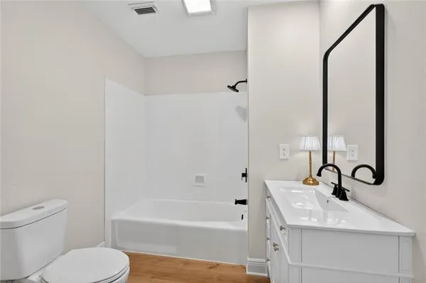 $575,000 | 146 Jefferson Heights Avenue, New Orleans, LA 70121