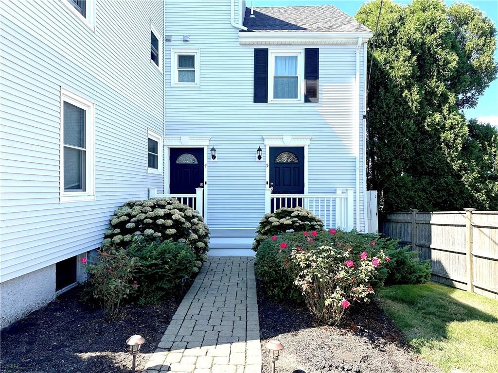 249 Tuckerman Avenue, Unit 5 Middletown, RI 02842 - Photo 5 of 33