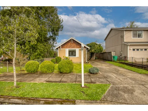 $399,000 | 6706 Southeast 69th Avenue, Portland, OR 97206