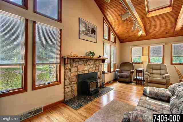 10495 Enfield Road Felton, PA 17322 - Photo 10 of 25 Gallery Image 10