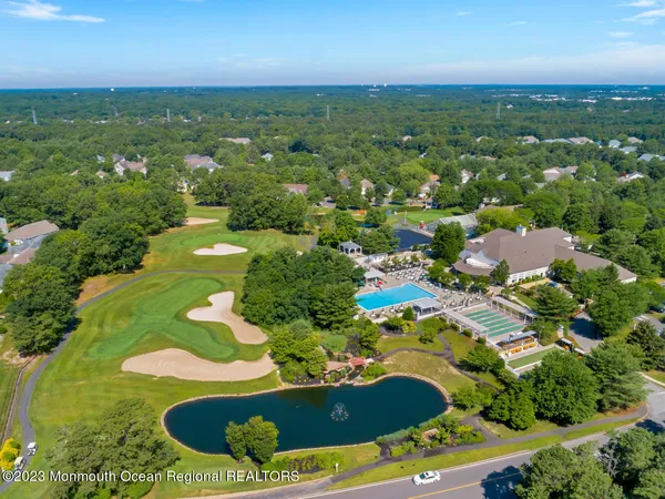 $420,000 | 8 April Springs Court, Lakewood, NJ 08701