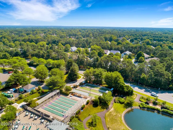 $420,000 | 8 April Springs Court, Lakewood, NJ 08701