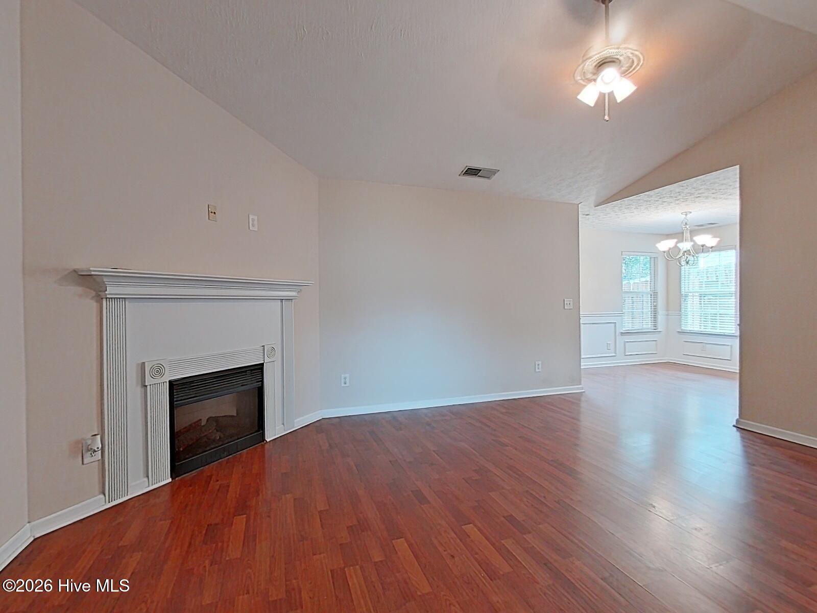 298 High Meadows Circle Grovetown, GA 30813 - Photo 4 of 21 Living Room (6)