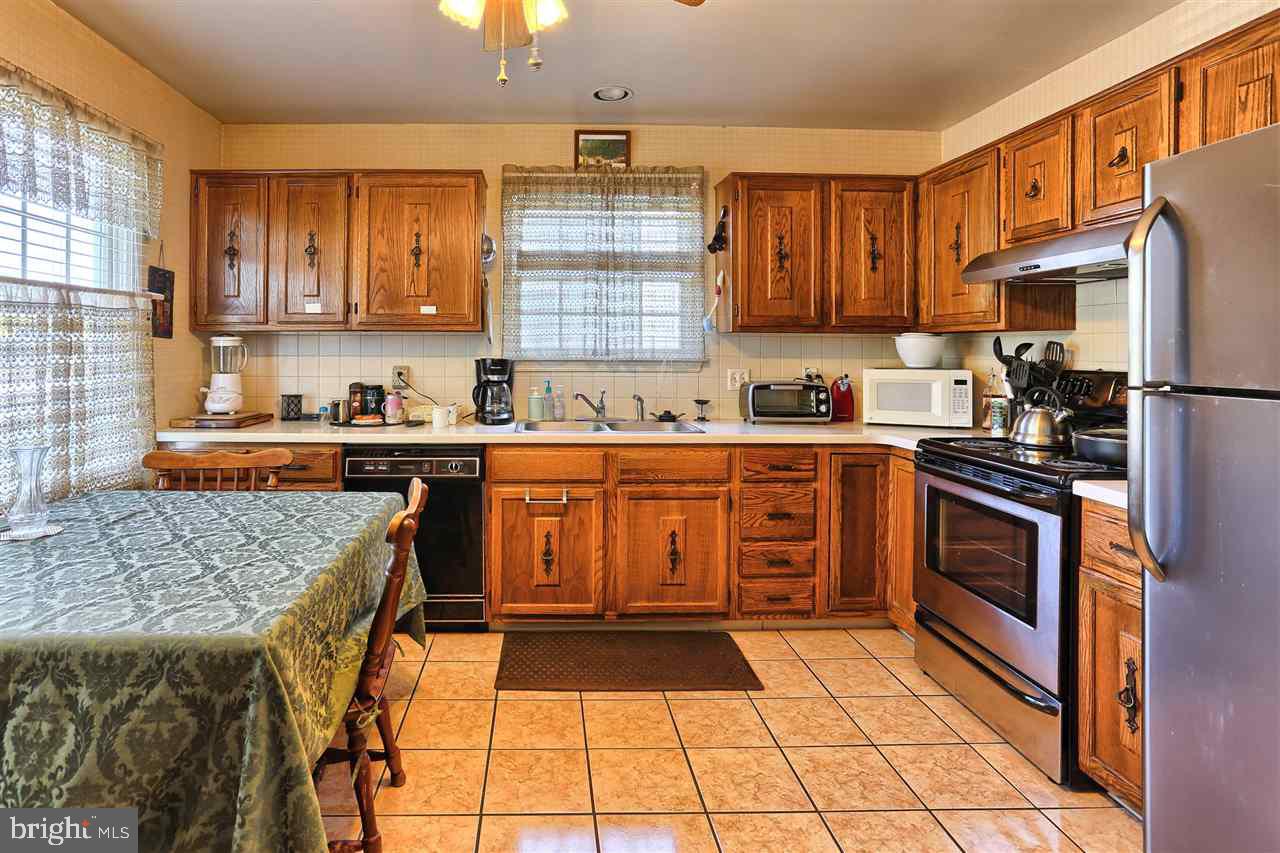 1927 Deer Path Road Harrisburg, PA 17110 - Photo 2 of 21 Gallery Image 2