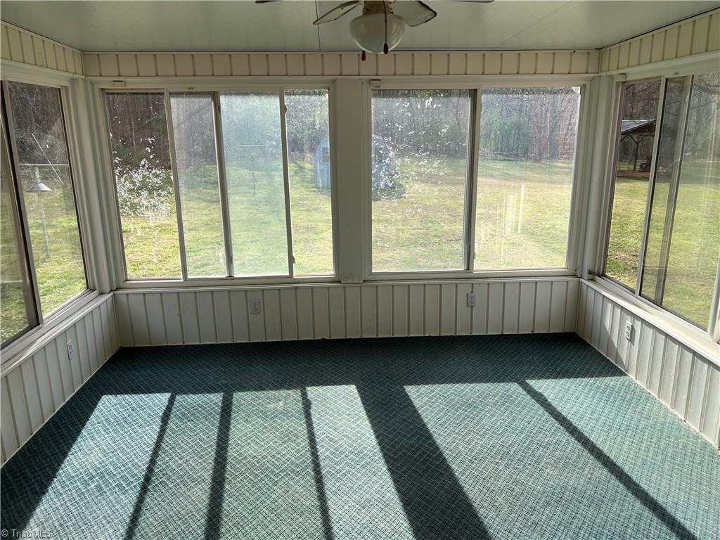 2183 Rowe Road Lexington, NC 27295 - Photo 9 of 42 Sunroom overlooking your expansive back yard.