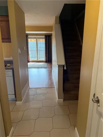 $1,950 | 408 Scott Lane, Venetia, PA 15367