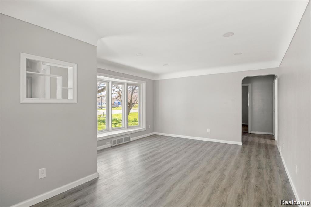 12240 Pardee Road Taylor, MI 48180 - Photo 6 of 17