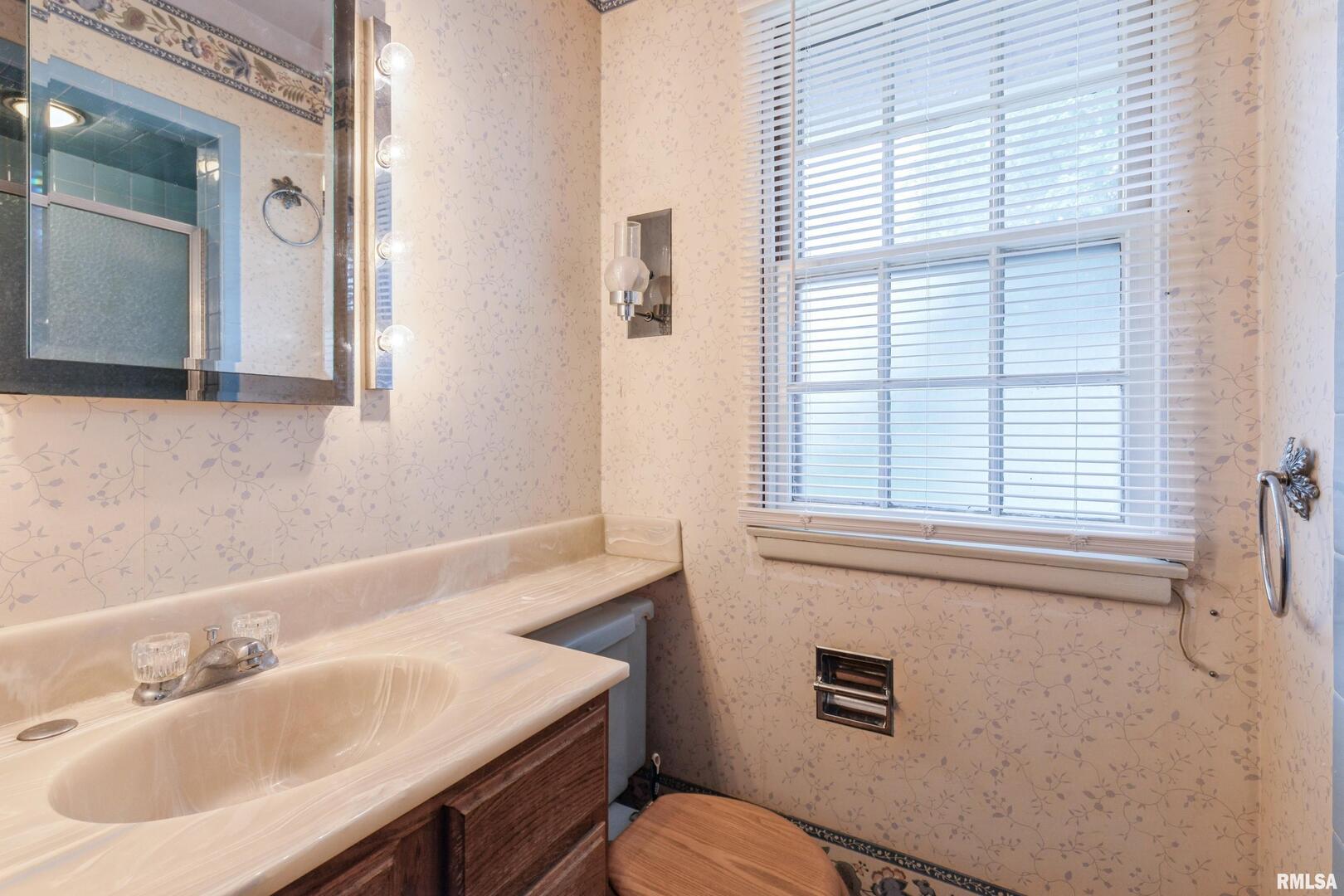 1136 Bobetta Court Clinton, IA 52732 - Photo 19 of 28