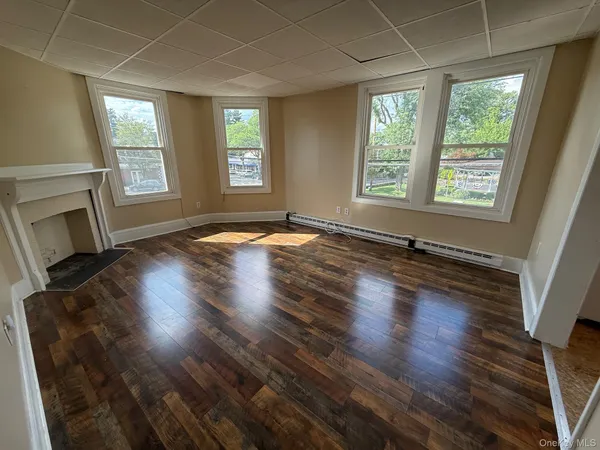 $1,650 | 247 Hudson Street, Unit 1, Cornwall-on-Hudson, NY 12520