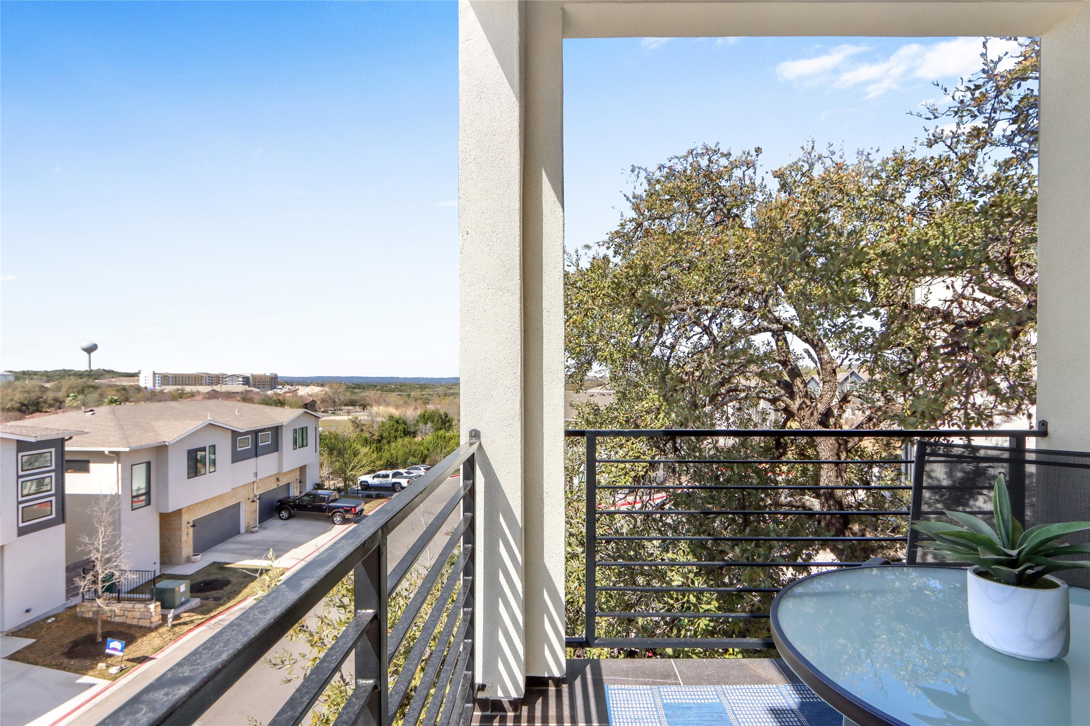 2050 Lohmans Spur Road, Unit 501 Lakeway, TX 78738 - Photo 20 of 40 a view of balcony with furniture