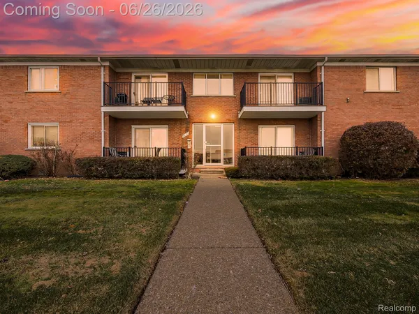 $65,000 | 32125 Beaconsfield Street, Unit 44, Roseville, MI 48066