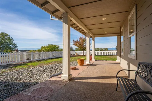 $859,900 | 21756 Los Altos Drive, Palo Cedro, CA 96073