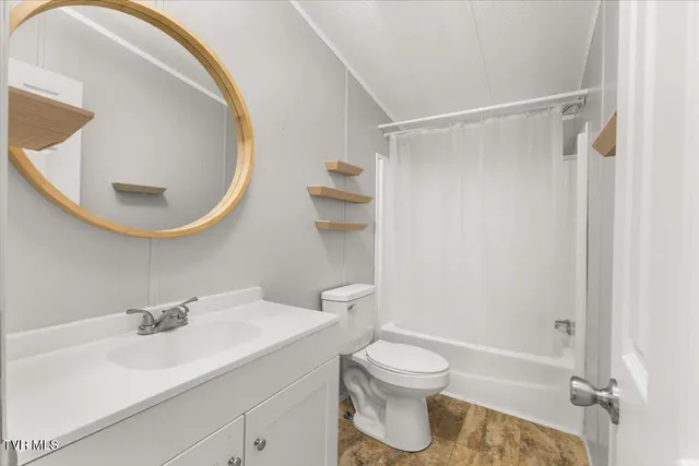 $215,000 | 1012 Kingston Court, Johnson City, TN 37601